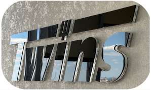 Фото Об'ємні букви з прозорого акрилу 150 мм.